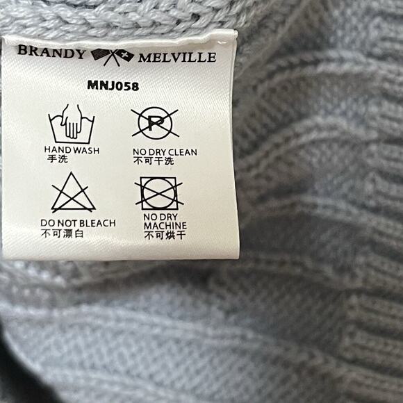 Brandy Melville Cable Knit V Neck Sweater OS Baby Blue Preppy Soft Girl Academia - Picture 7 of 7